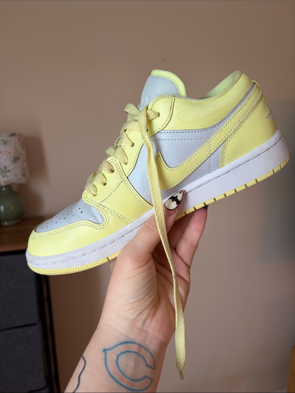 Nike Women’s Low-Top Sneakers in neon Yellow and White